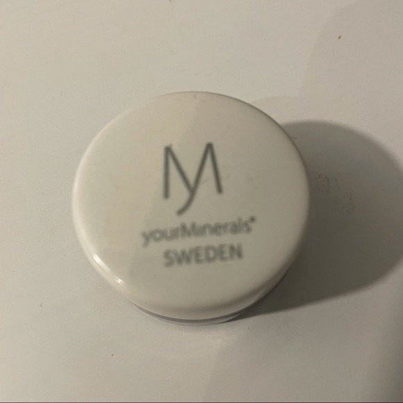 Brand New Your Minerals Sweden Eye Glimmer in Brown Hypnotic - Loose Eyeshadow - Picture 4 of 5